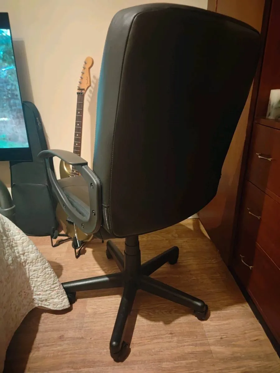 Office chair - Image 2
