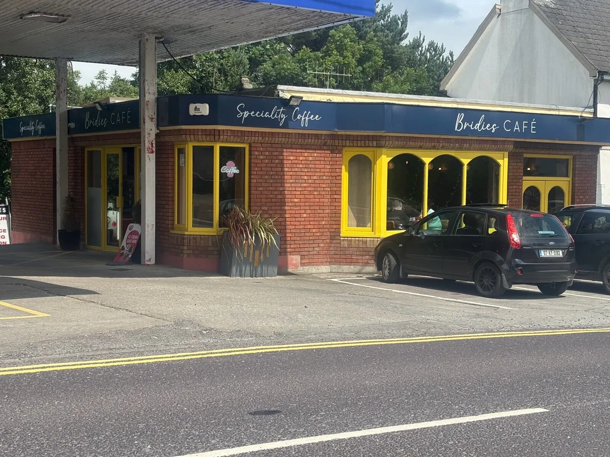 Cafe/coffee shop - Image 2