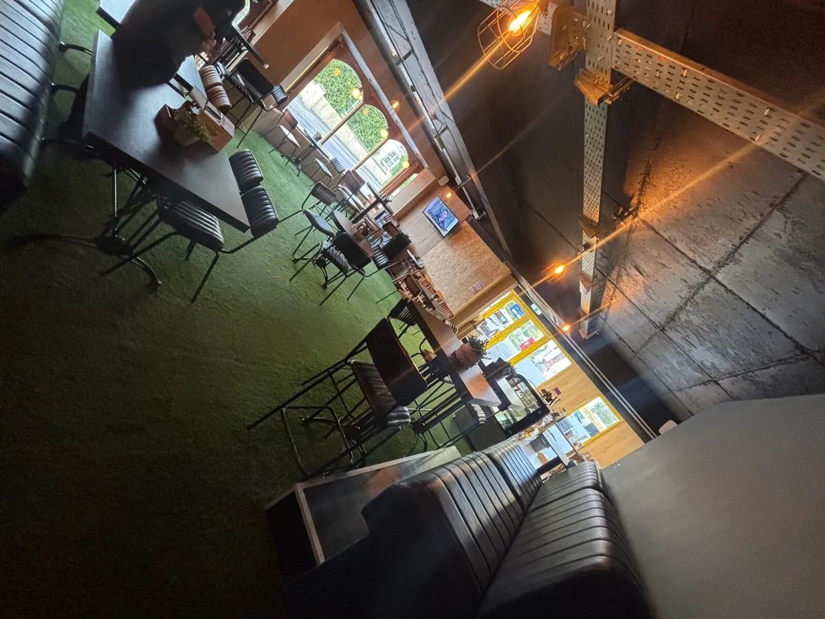 Cafe/coffee shop - Image 3