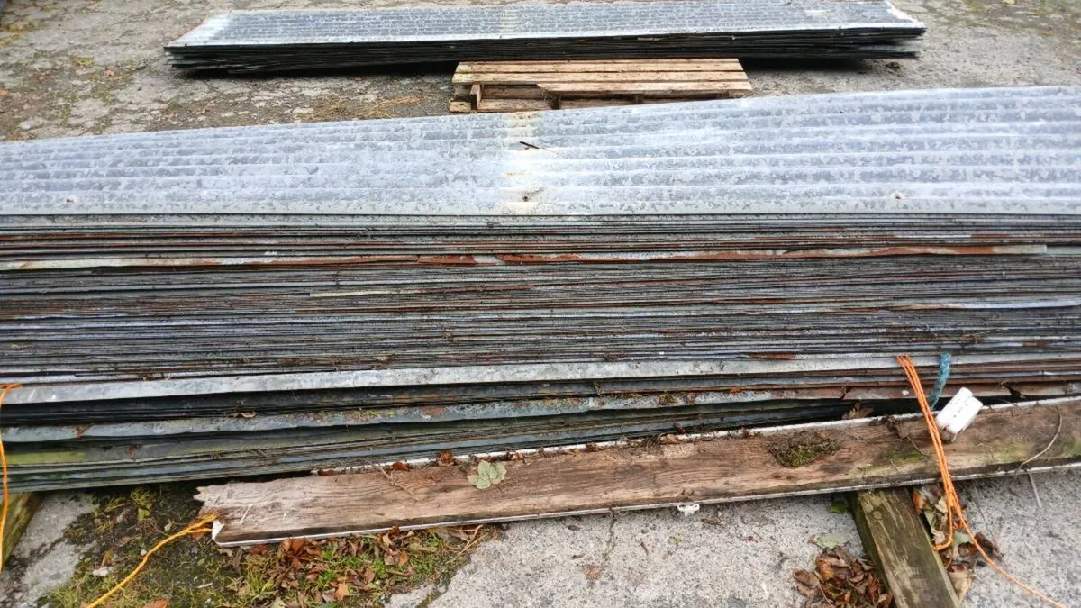 Galvanised sheeting - Image 1