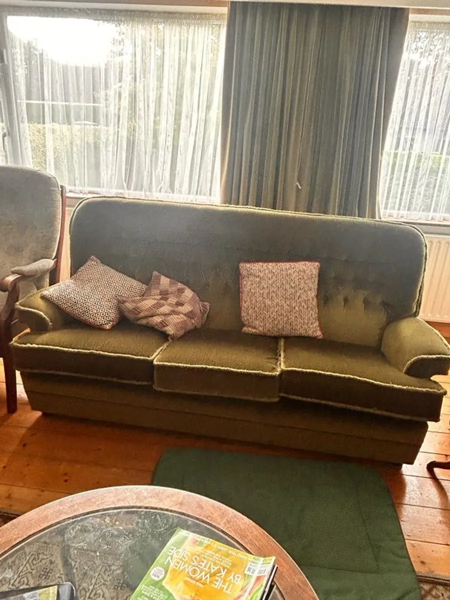 sofa - Image 1