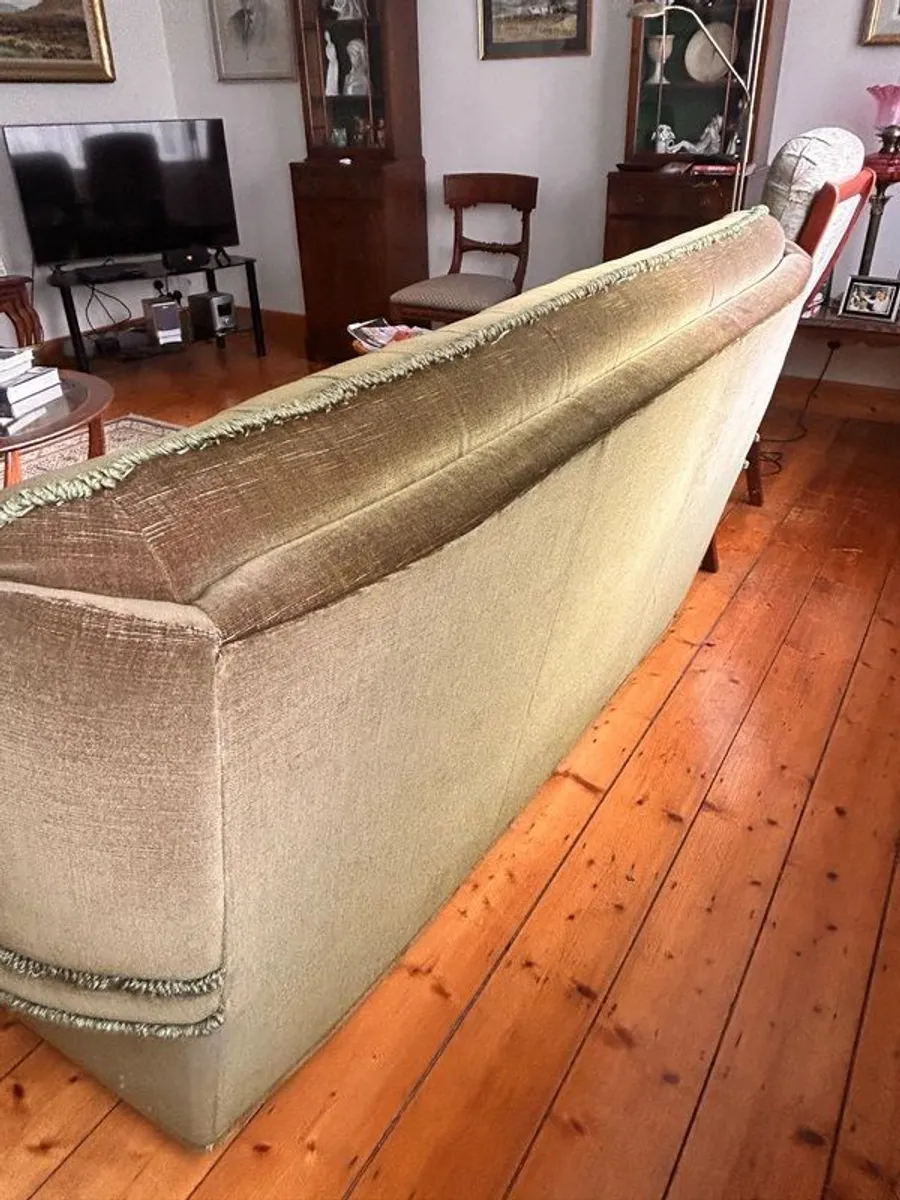 sofa - Image 3