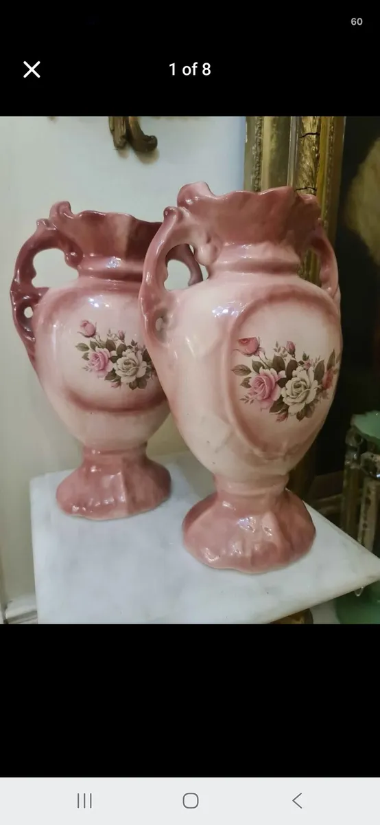 Antique vases - Image 1
