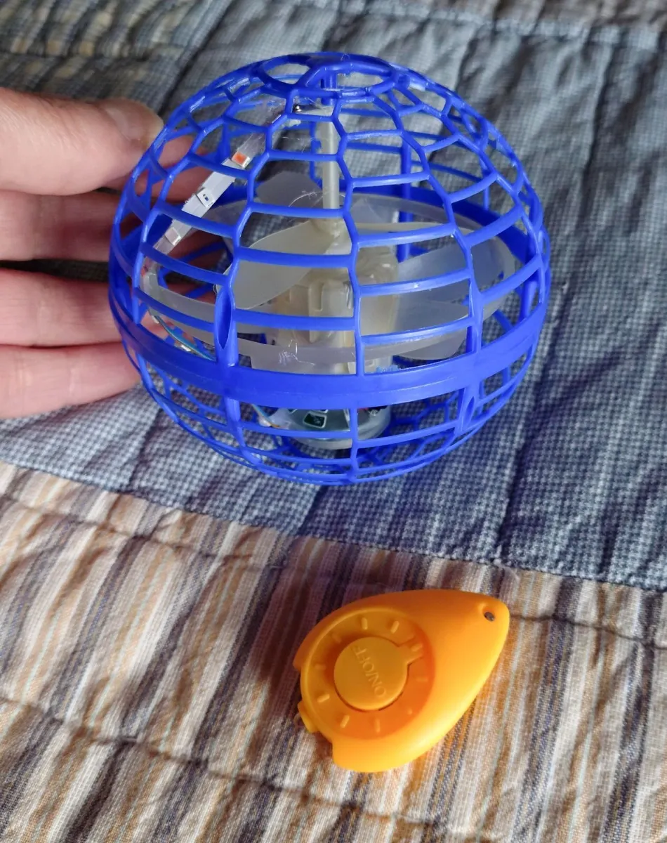 Automatic Flying Plastic Ball (used). - Image 3