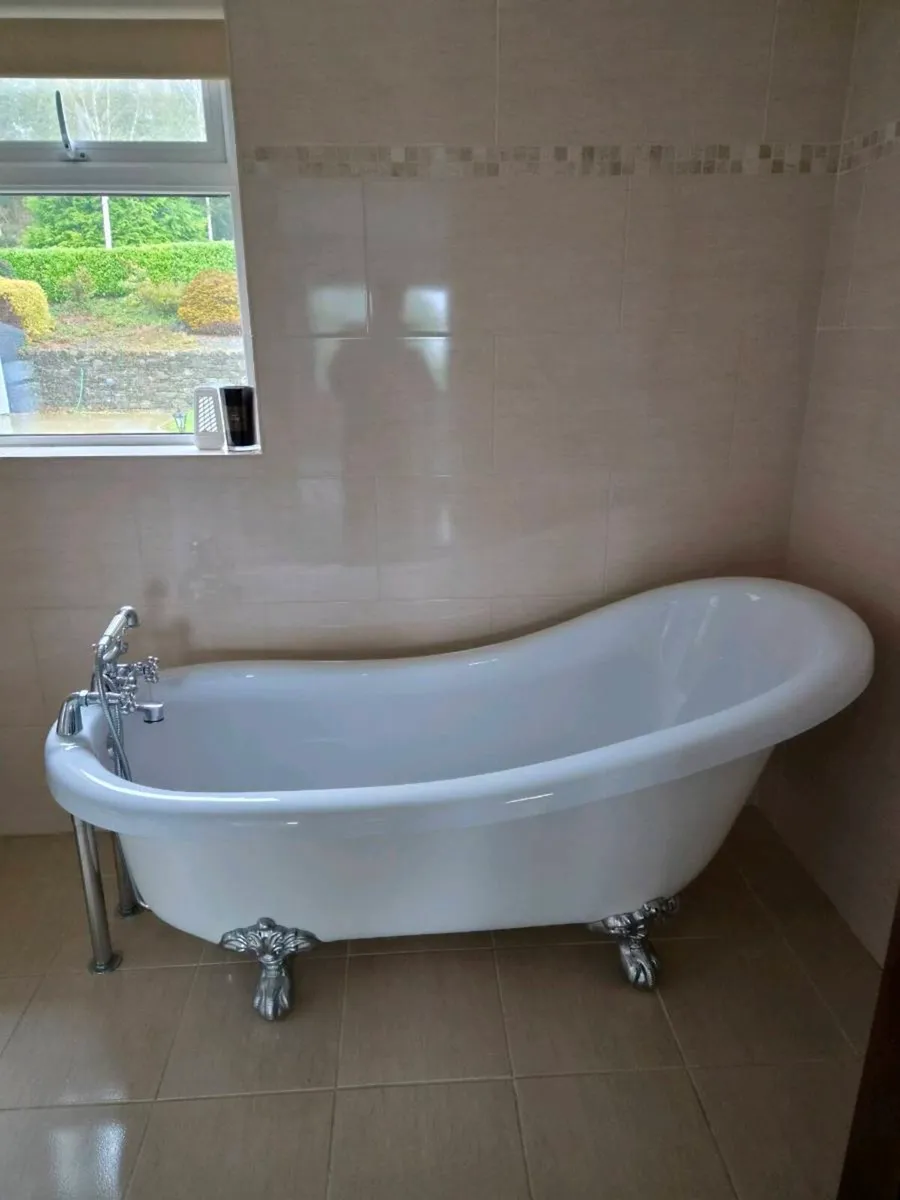Bathroom units - Image 1