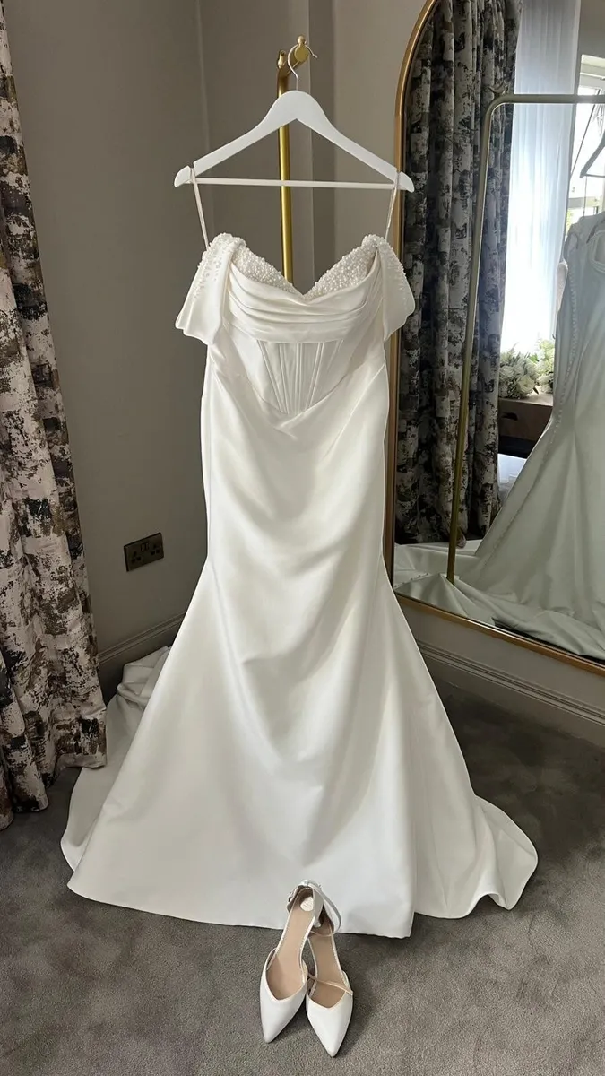 Wedding Dress - Image 4