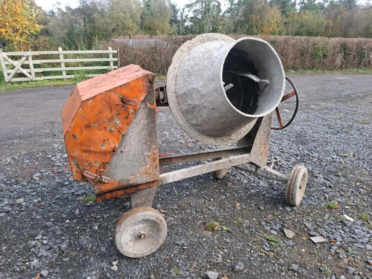 Lister Diesel Mixer - Image 1
