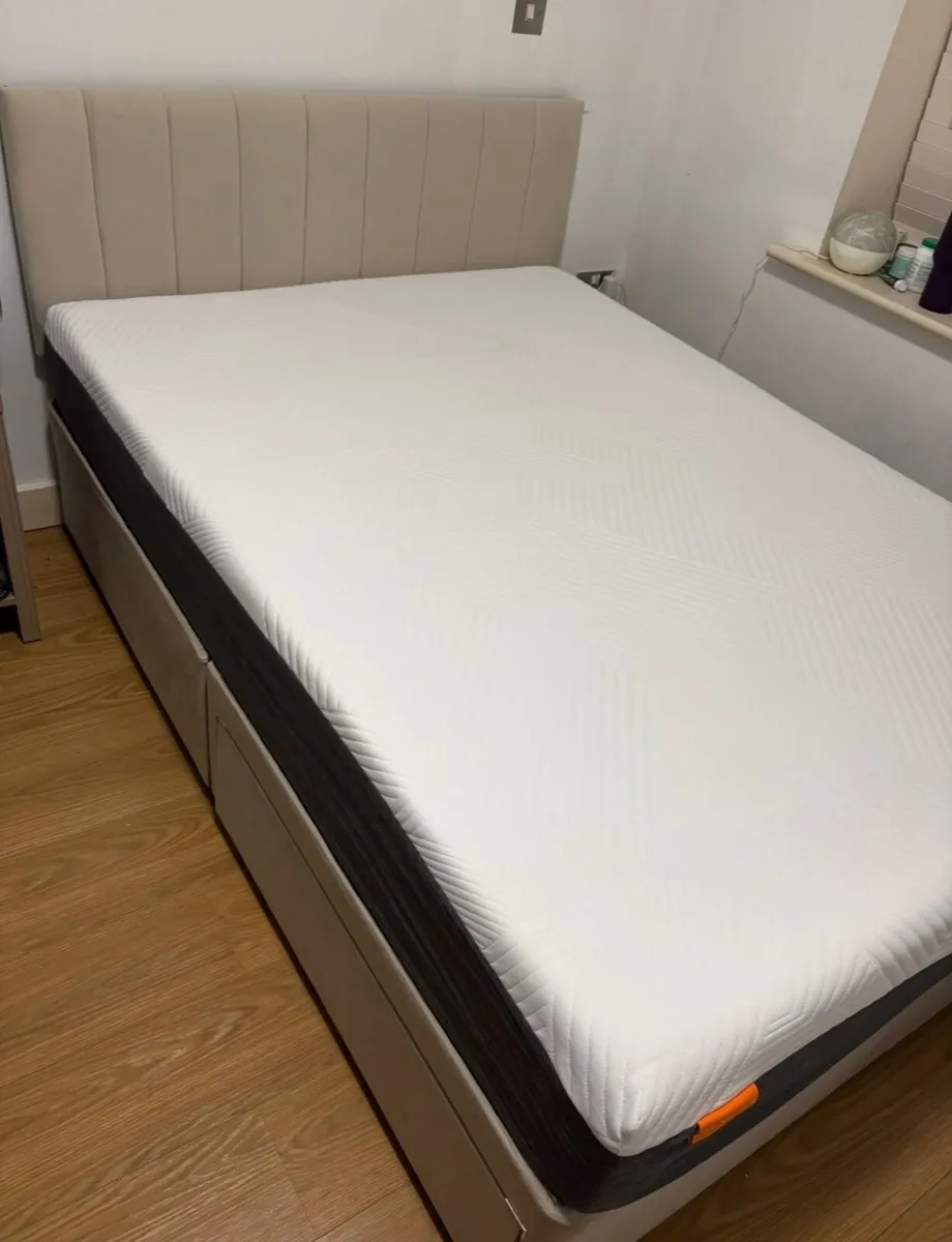 Beige Double bed and mattress - Image 1