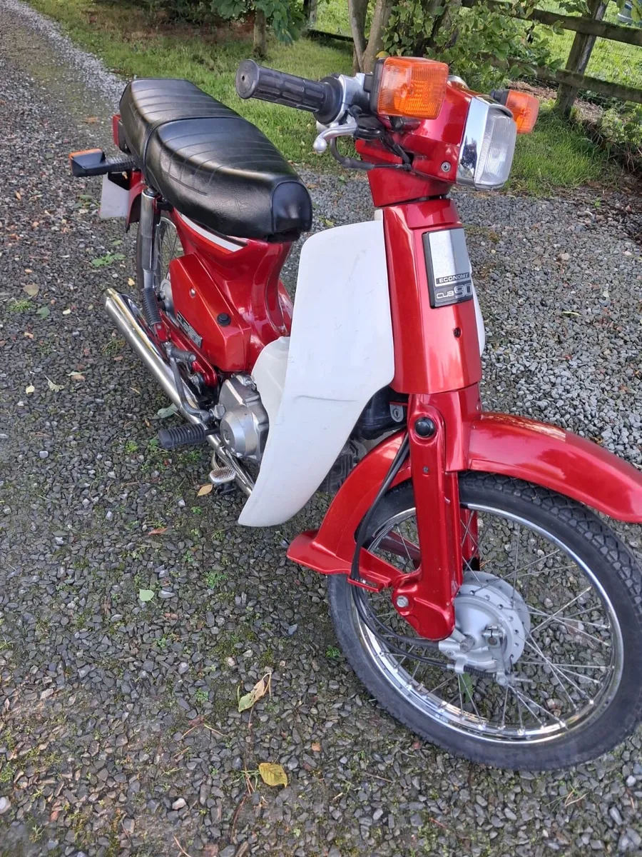 1997 Honda C90 Cub - Image 2