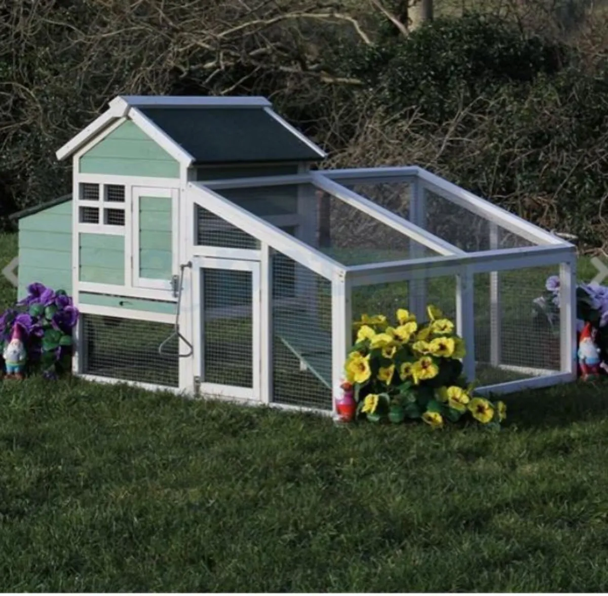 Rabbit hutch house