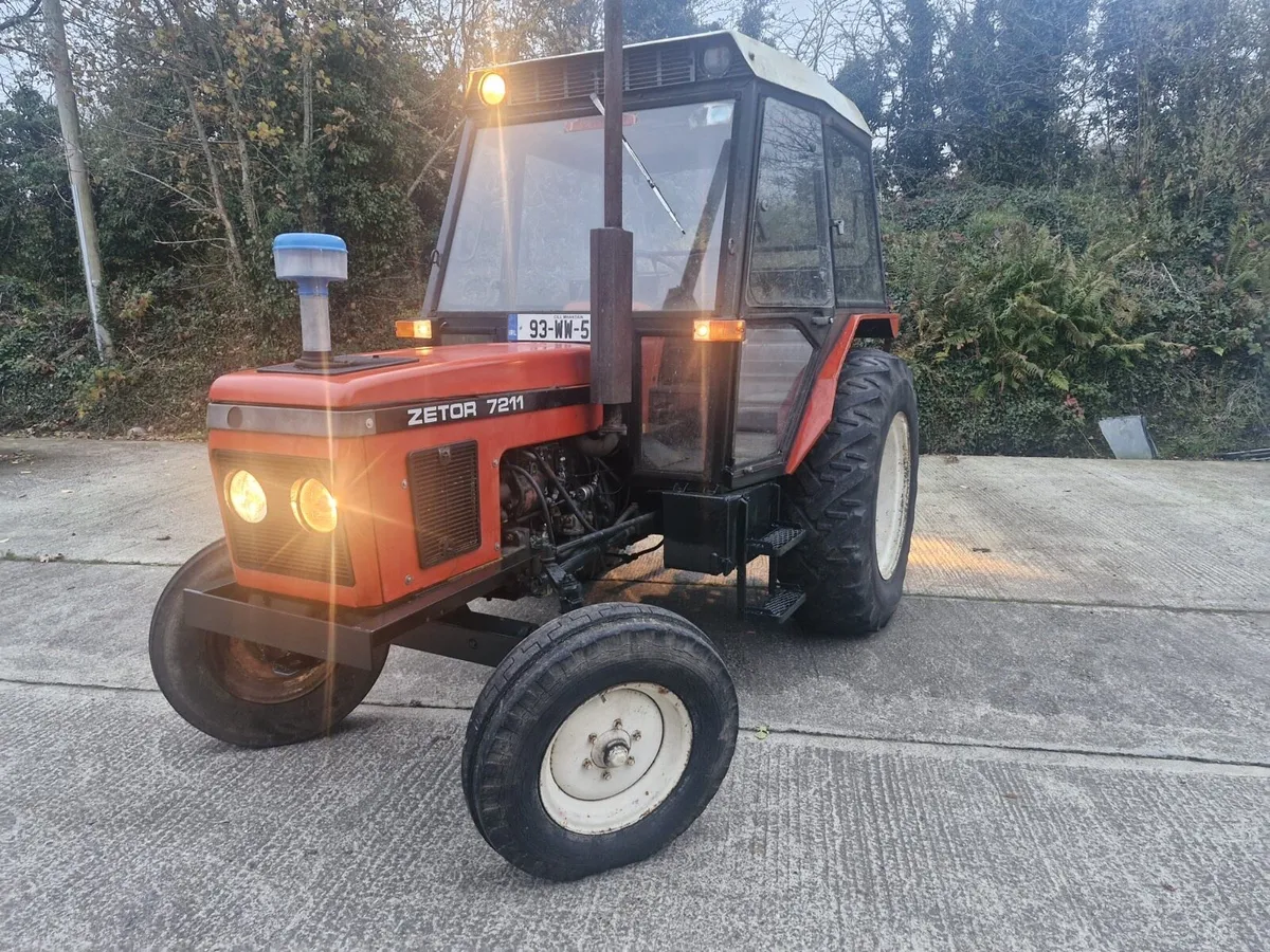 Zetor 7211 in super condition - Image 1