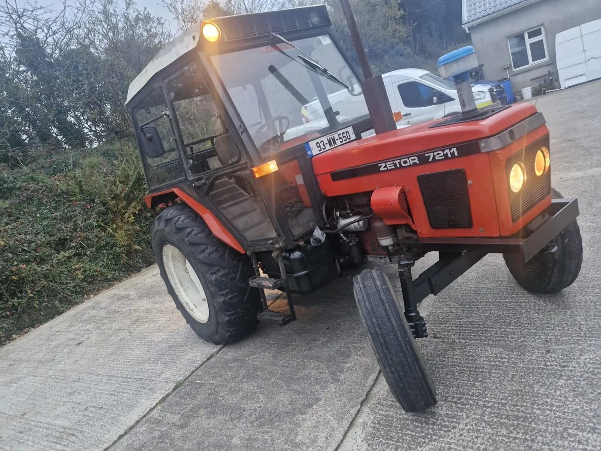 Zetor 7211 in super condition - Image 2