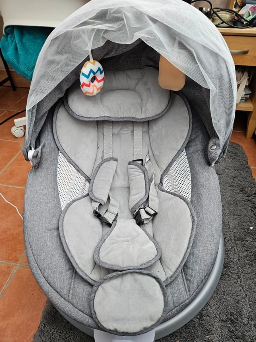 Helangel Electric Baby Swing w/ App Control - Image 1