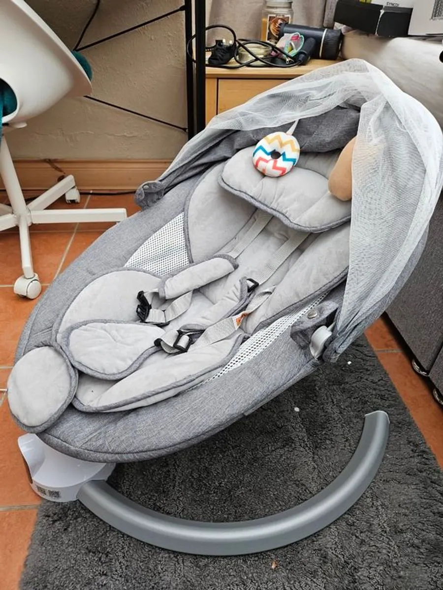 Helangel Electric Baby Swing w/ App Control - Image 3