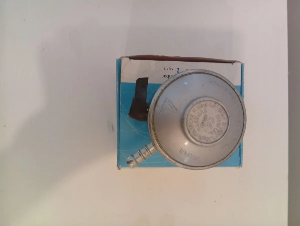 New propane butane gas Clip Regulator 27mm 37mbar - Image 4