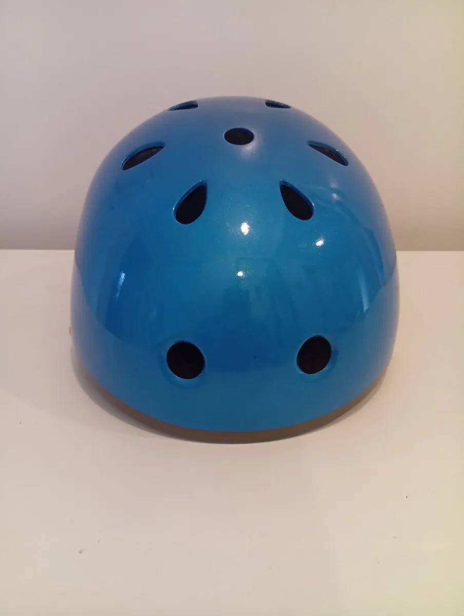 Quality Universal Helmet 3months old - Image 4