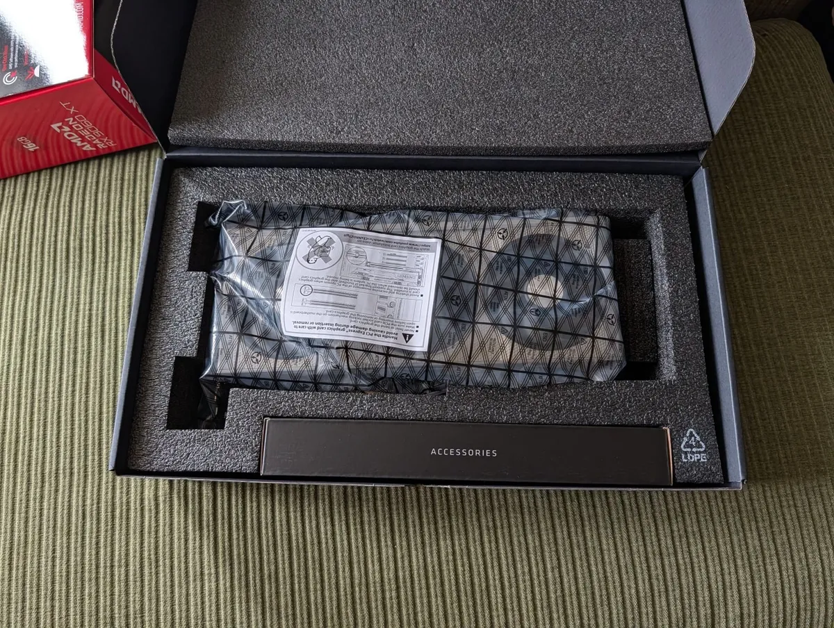 Sapphire NITRO+ AMD Radeon RX 9060 XT 16GB Graphic - Image 2