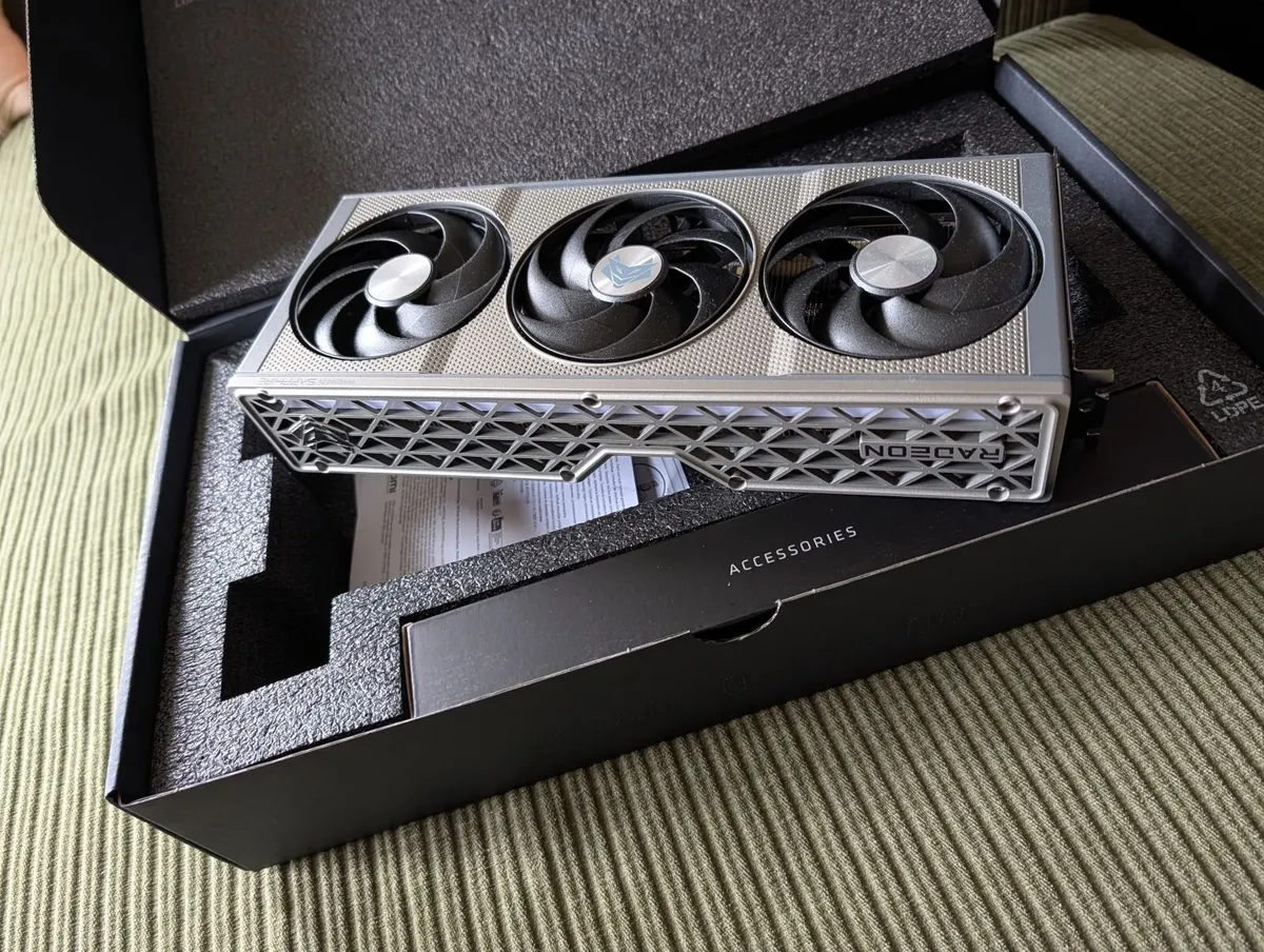 Sapphire NITRO+ AMD Radeon RX 9060 XT 16GB Graphic - Image 1