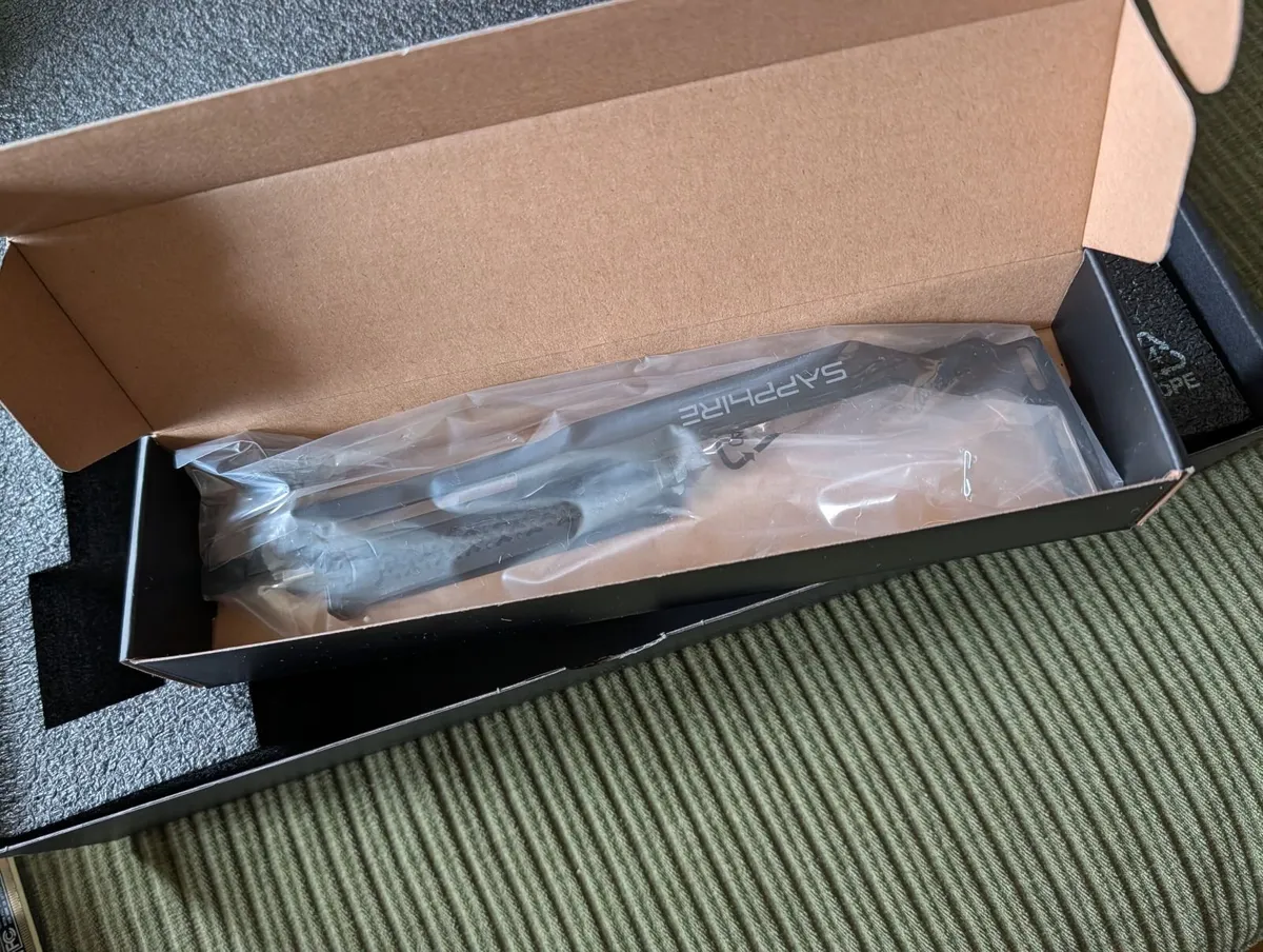 Sapphire NITRO+ AMD Radeon RX 9060 XT 16GB Graphic - Image 3