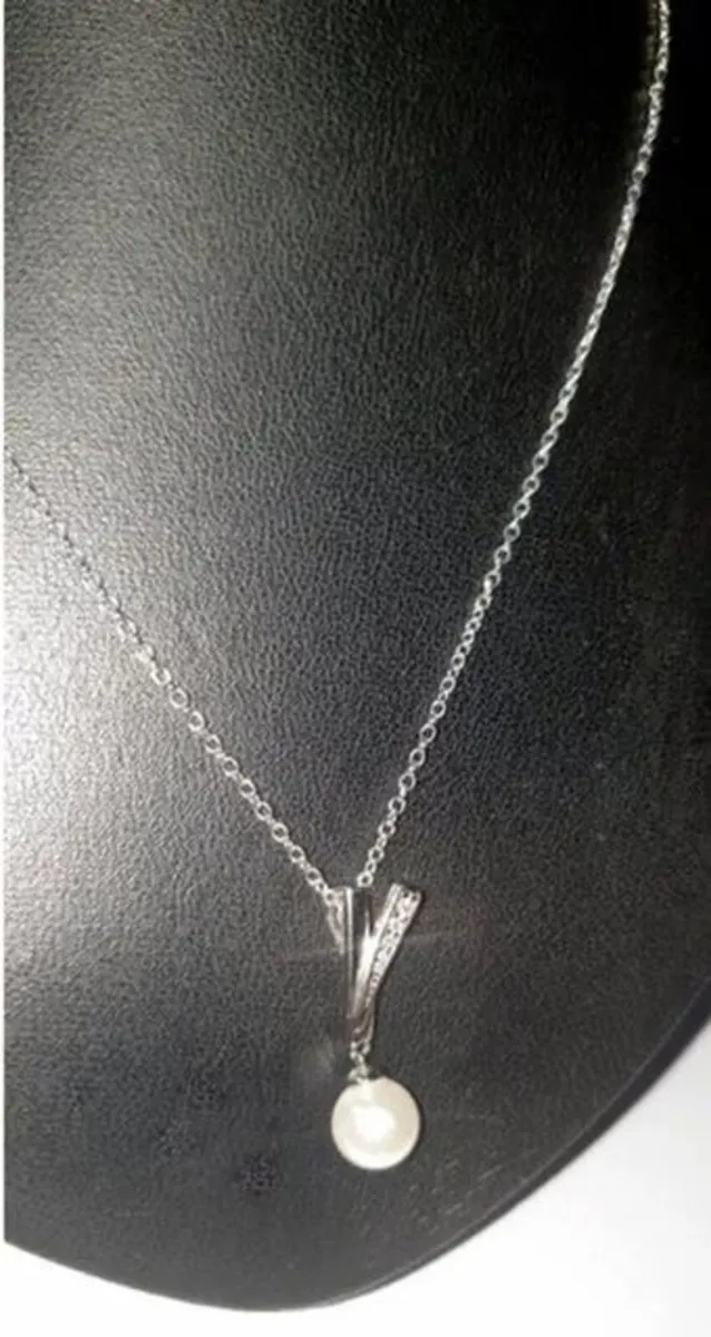 Vintage Hallmarked Silver Pearl & White Topaz - Image 3