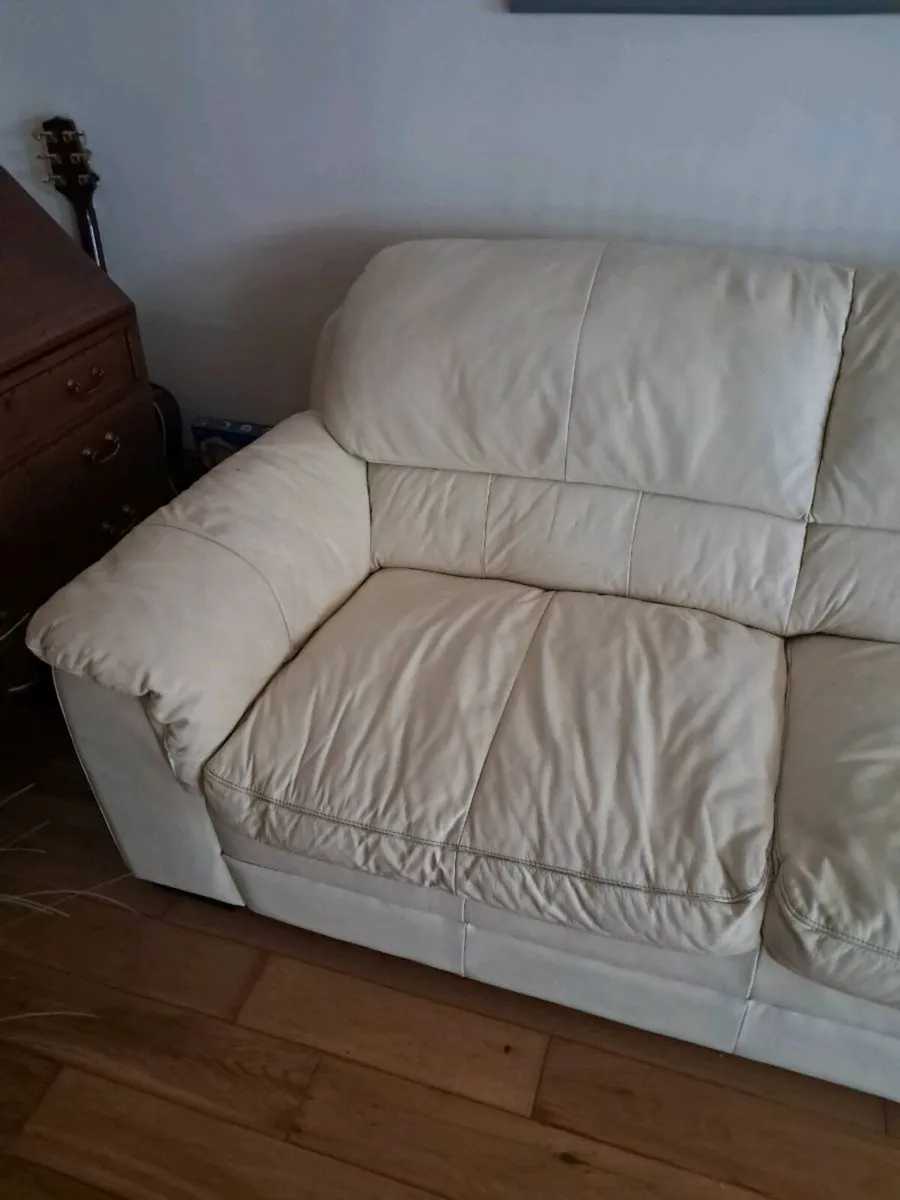 A cream leather couch 3 seater as new - Image 2