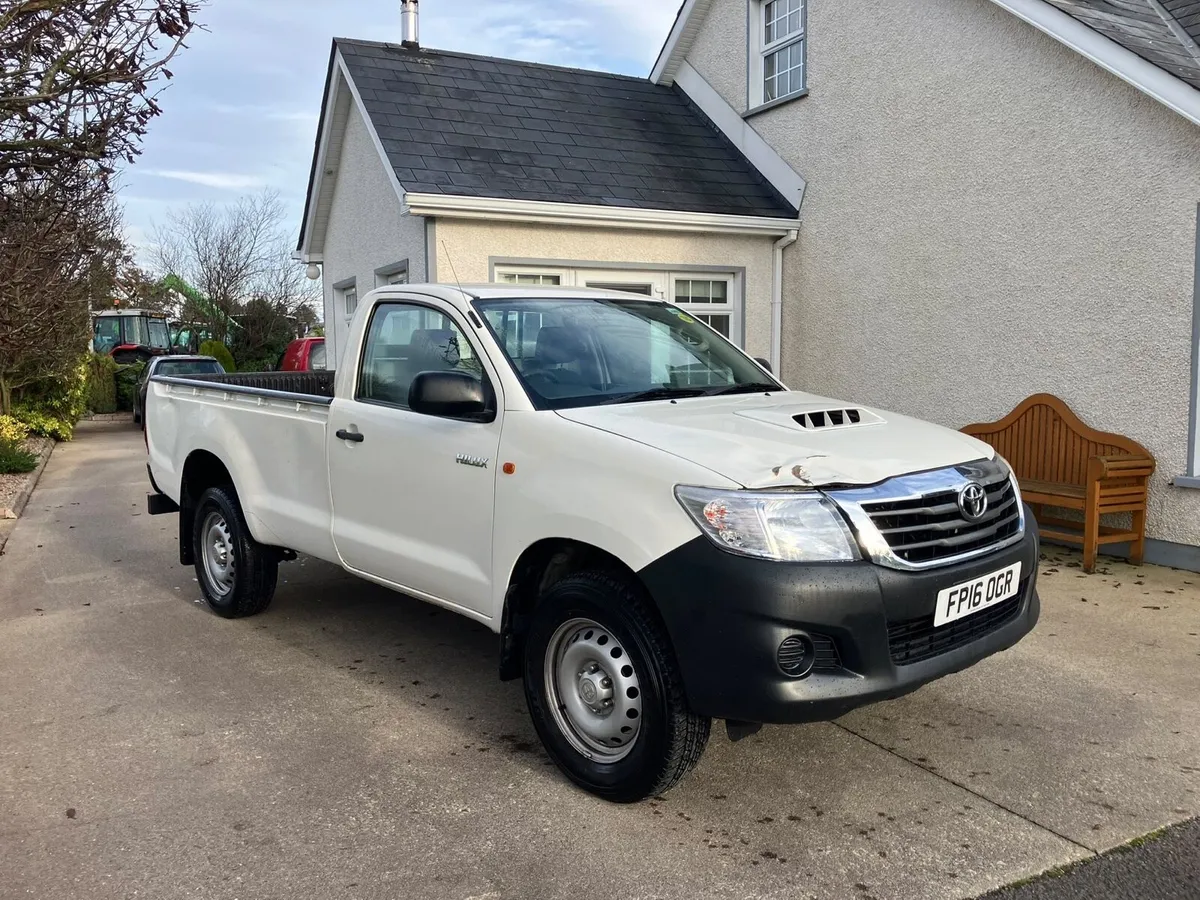 2016 TOYOTA HILUX SINGLE CAB - Image 1