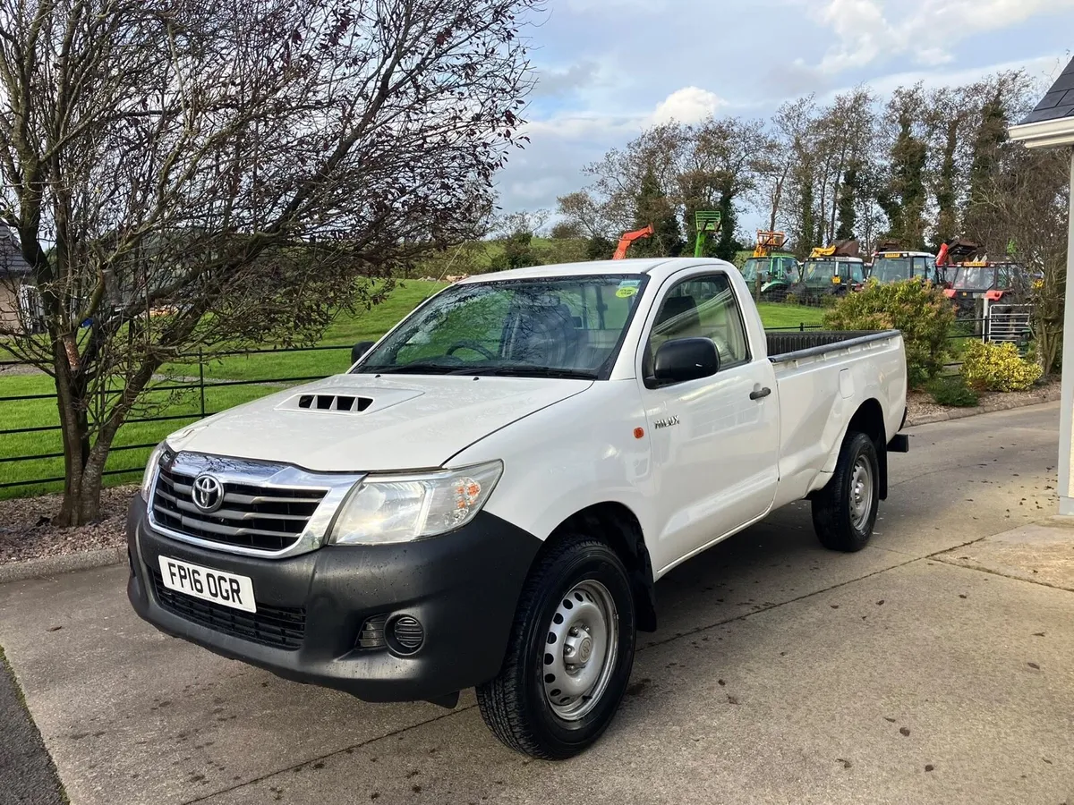 2016 TOYOTA HILUX SINGLE CAB - Image 2