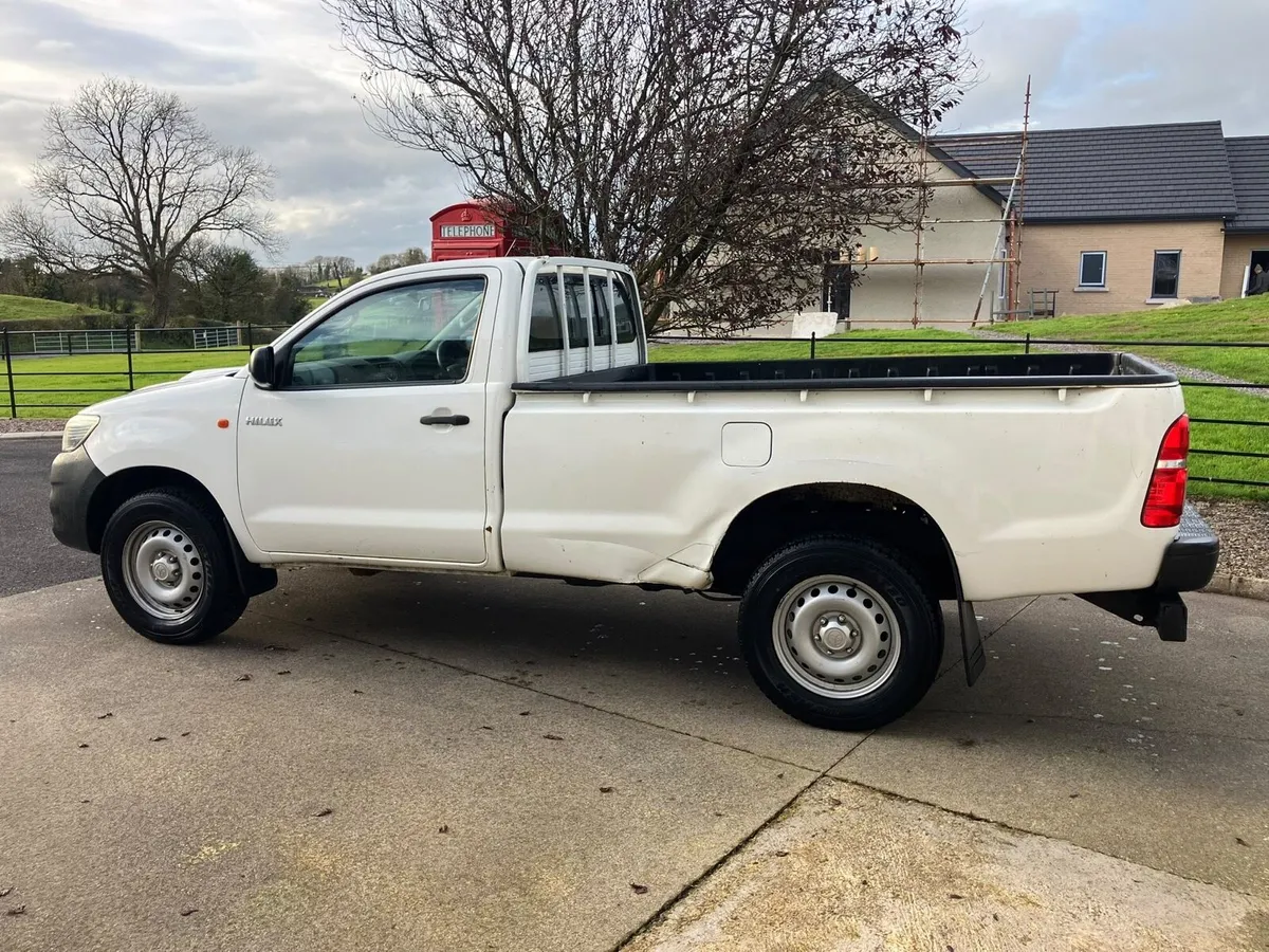 2016 TOYOTA HILUX SINGLE CAB - Image 3