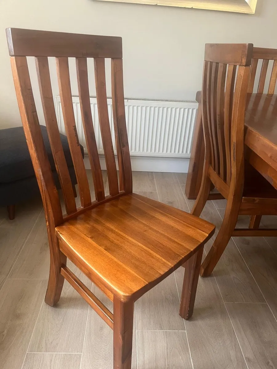Solid Oak Table and chairs - Image 3