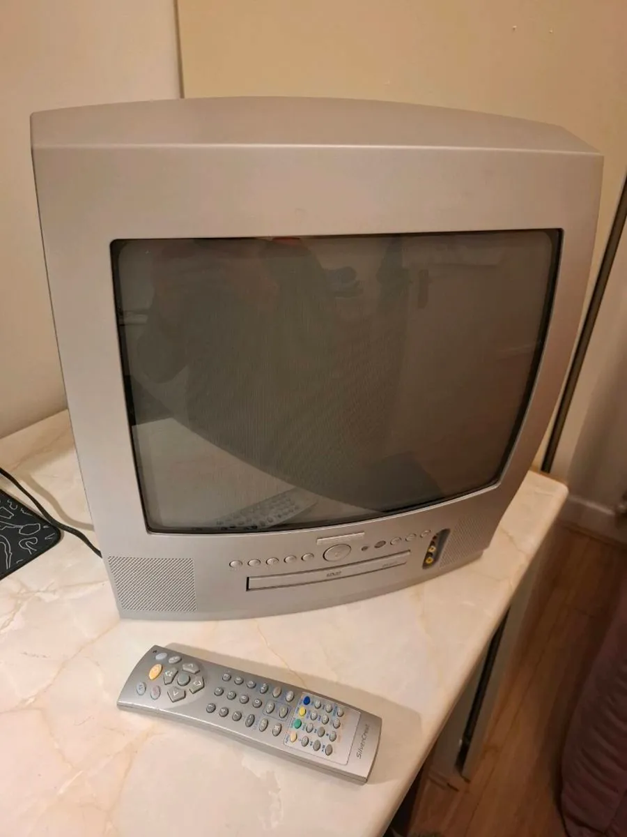 14" CRT TV with built-in DVD player + remote - Image 4