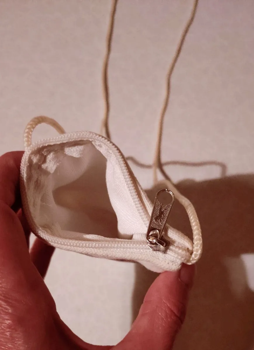 MONEY/STORAGE PURSE, WITH LONG HANDLE (WASHED). - Image 3