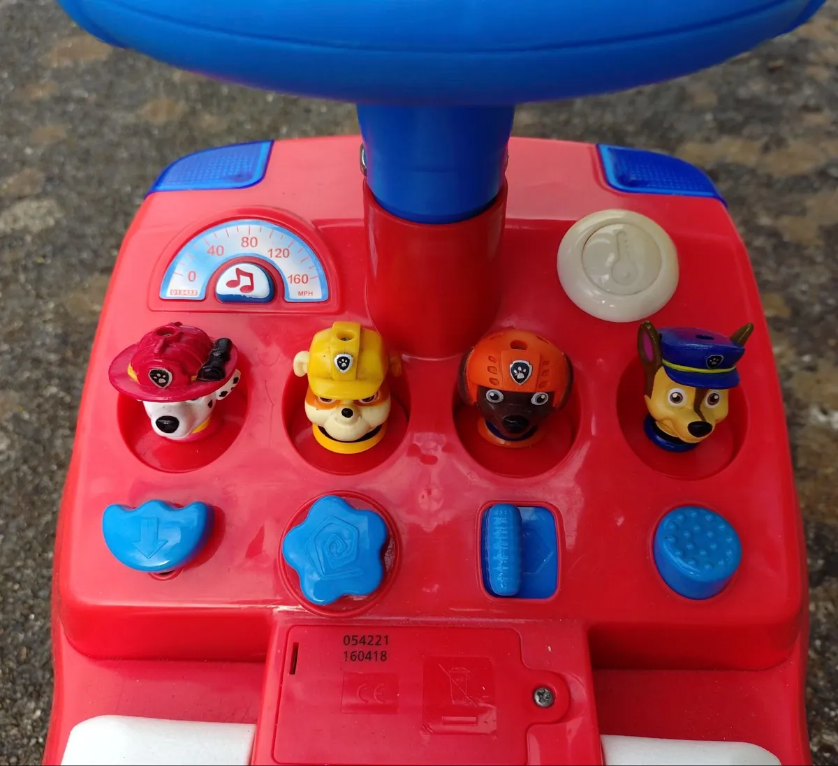 PAW PATROL RESCUE RIDE ON CAR (USED). - Image 3