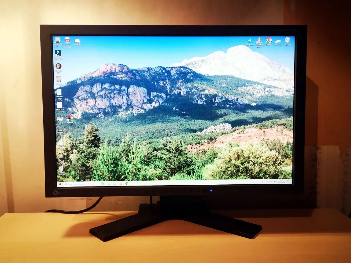 EIZO ColorEdge CG241W - Professional Monitor 24'' - Image 1