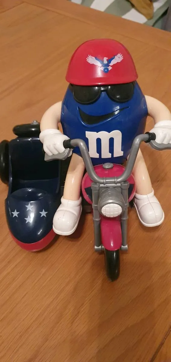 M&M candy dispenser - Image 1