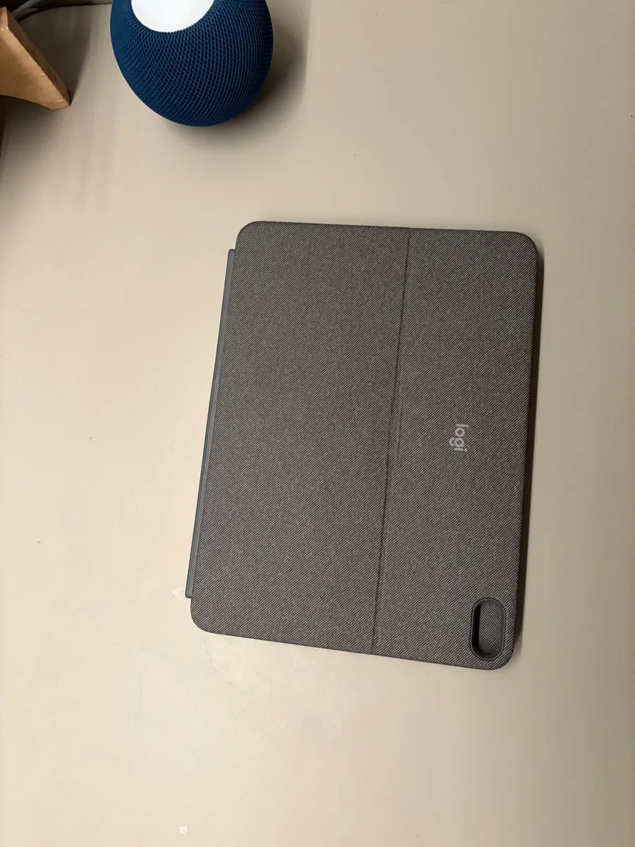 Logitech Combo Touch case iPad Air 4th and 5th gen - Image 2