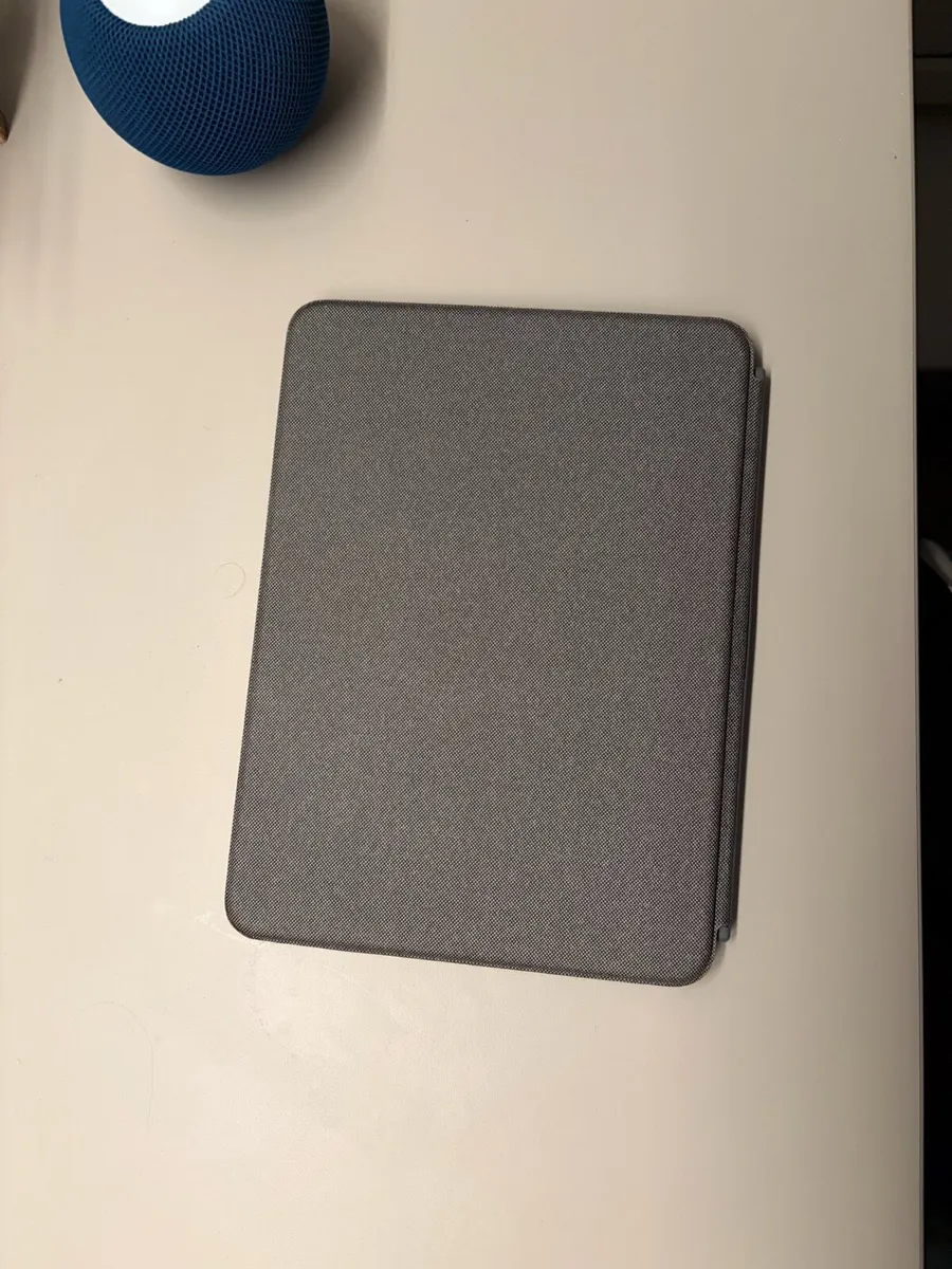 Logitech Combo Touch case iPad Air 4th and 5th gen - Image 3