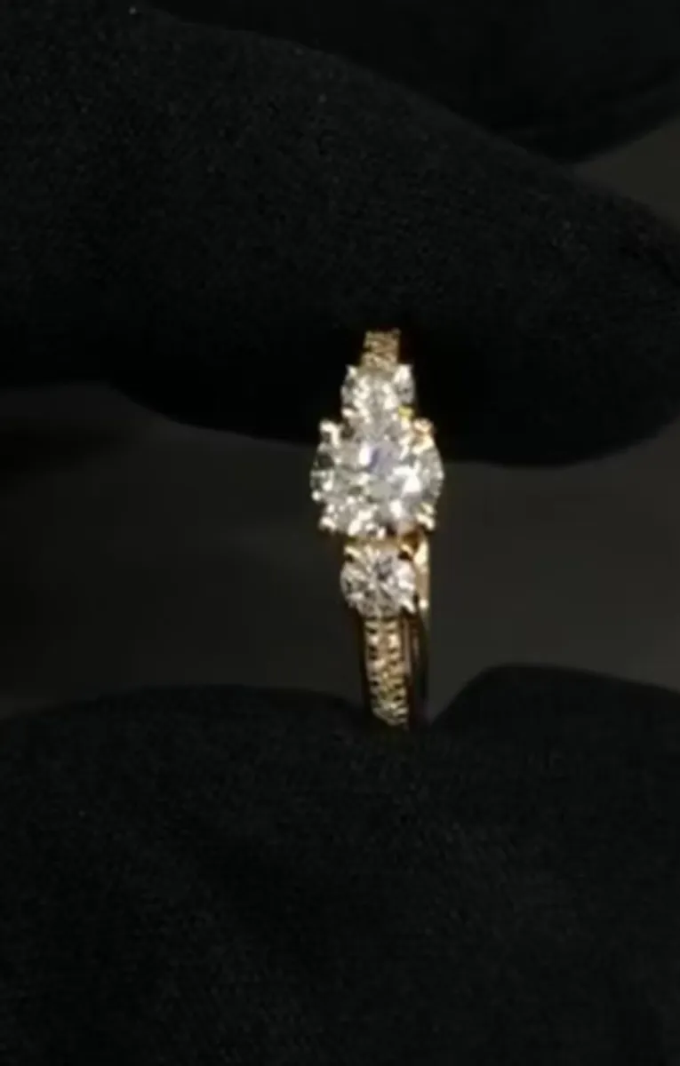 engagment ring - Image 1
