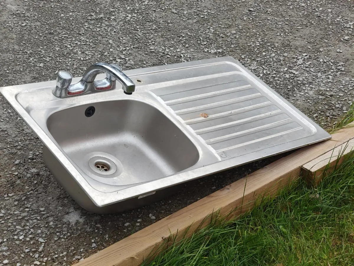 Wash basin, zinc etc - Image 2