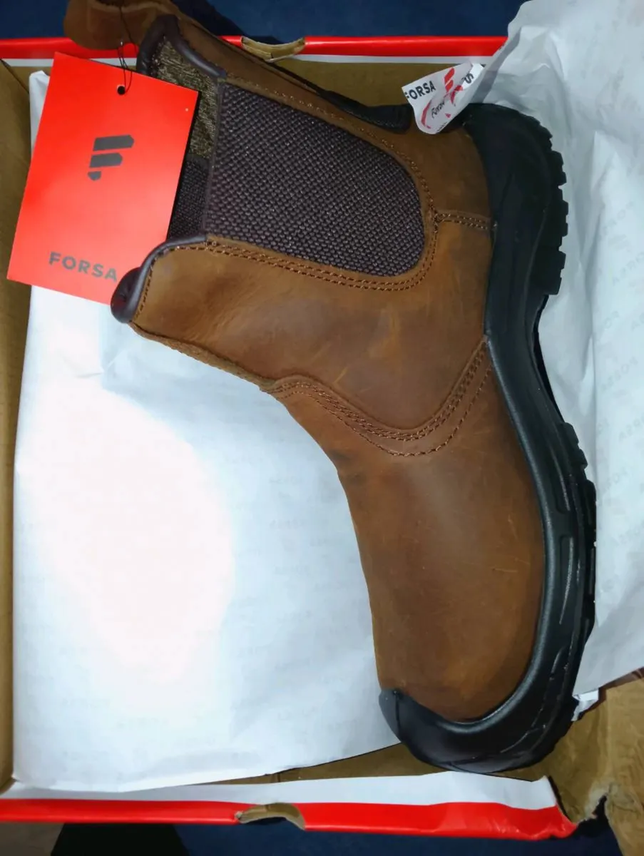 Work boots brand new never worn size 8 - Image 4