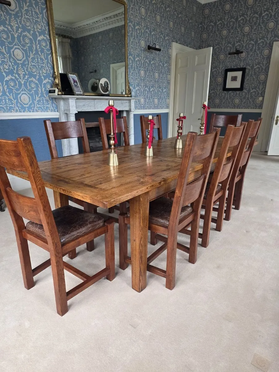 Kitchen table and chairs - Image 1