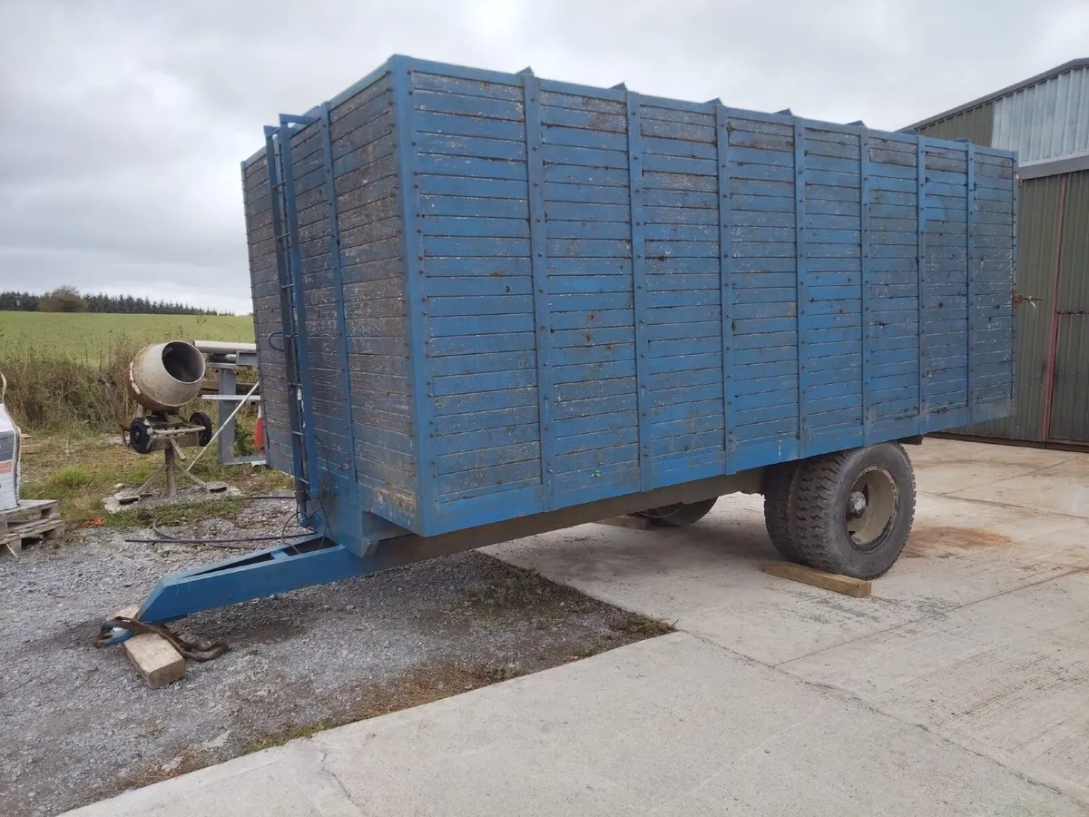 Cattle trailer - Image 1