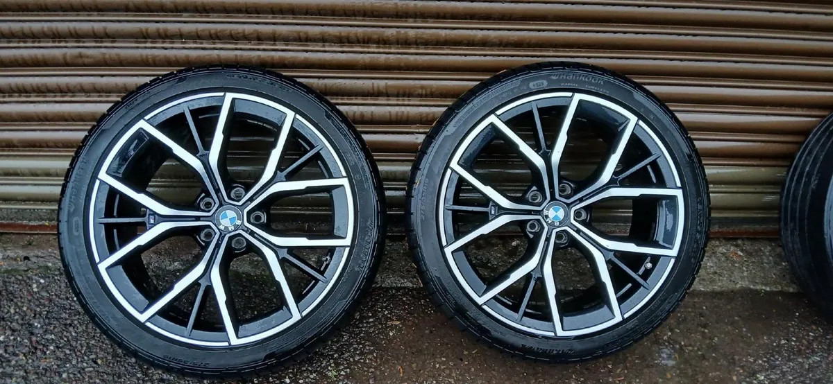 BMW 845M 19 inch Staggered Alloy Wheels - Image 2