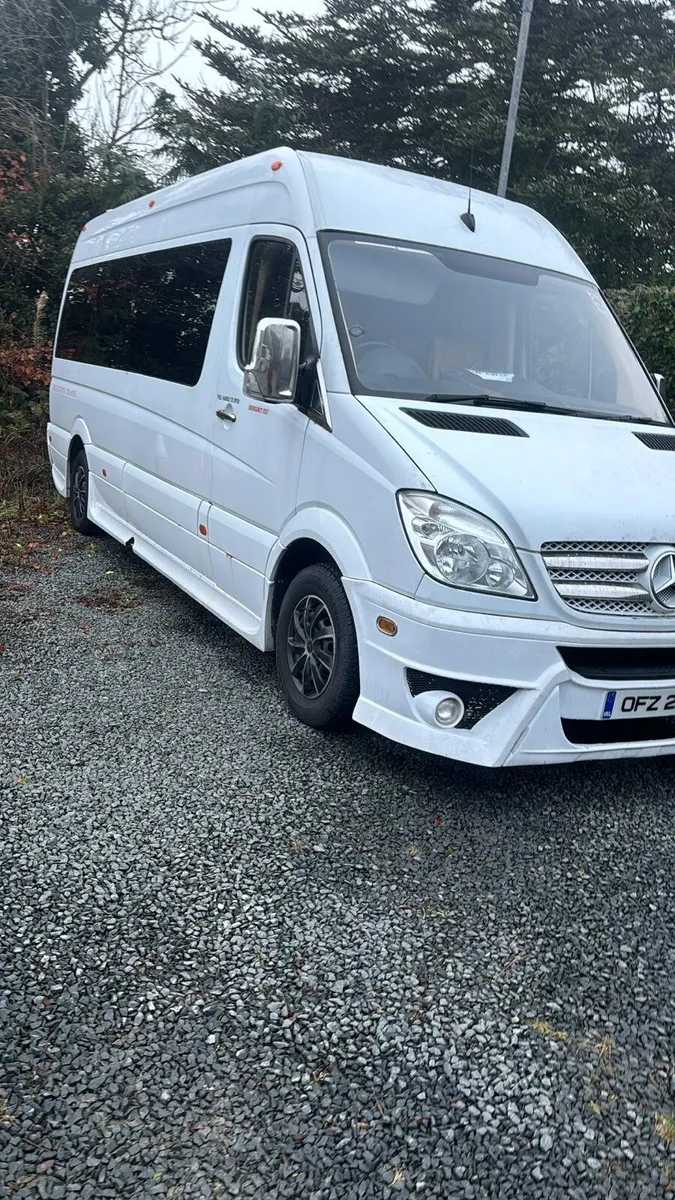 2010 Mercedes Sprinter Coach - Image 2