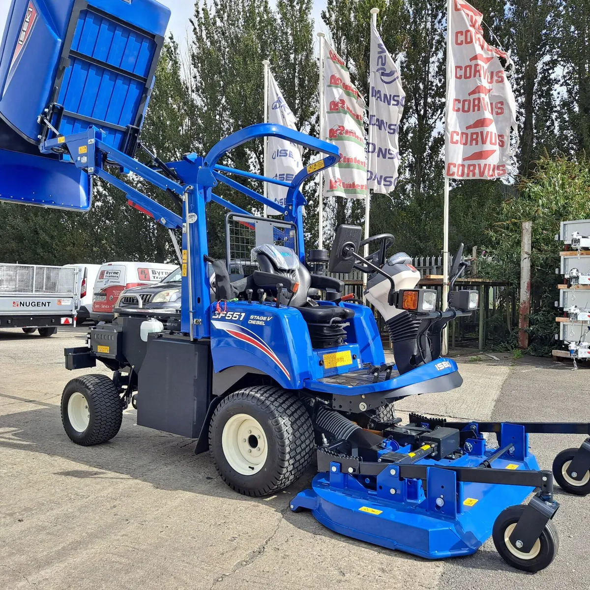Iseki SF551 high dump collector mower - Image 1
