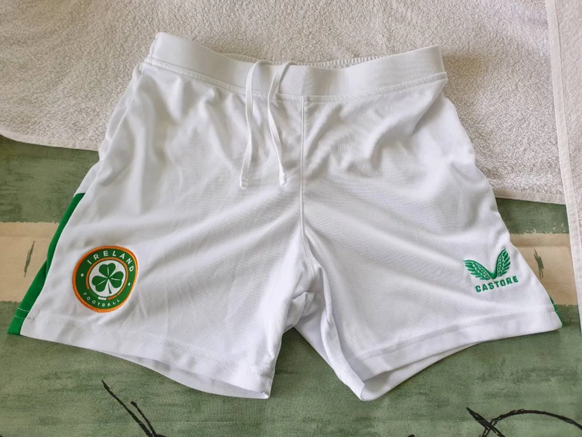 Ireland Football Away Shorts 2024 Irish Soccer - Image 1