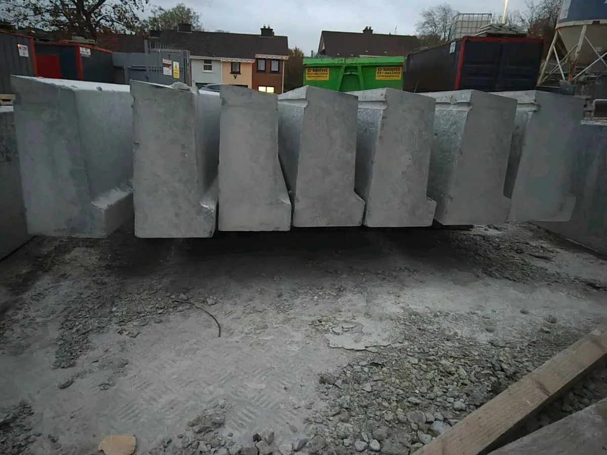 Concrete windows cils - Image 1