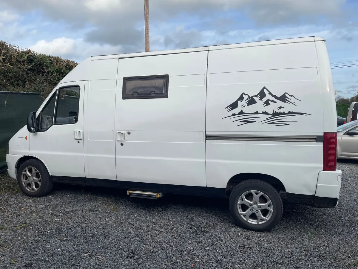 Camper - Image 2