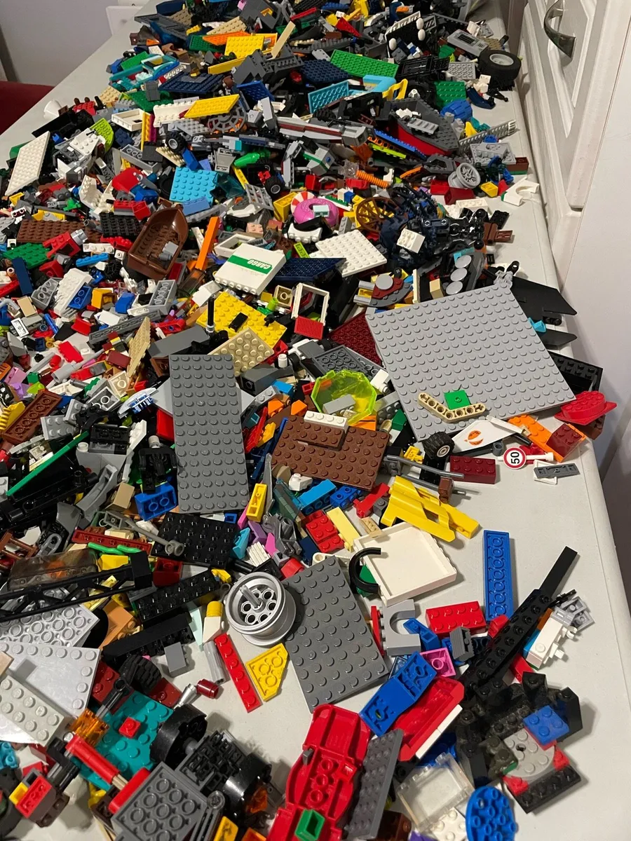 Loose Lego - Image 1