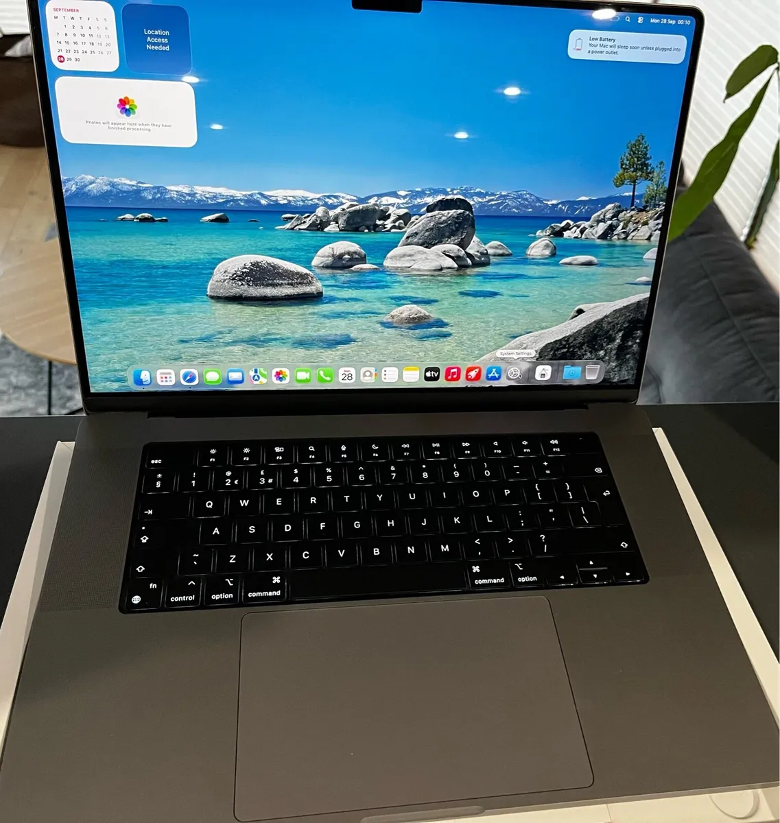 MacBook Pro M2 16” Pro Chip - Image 1