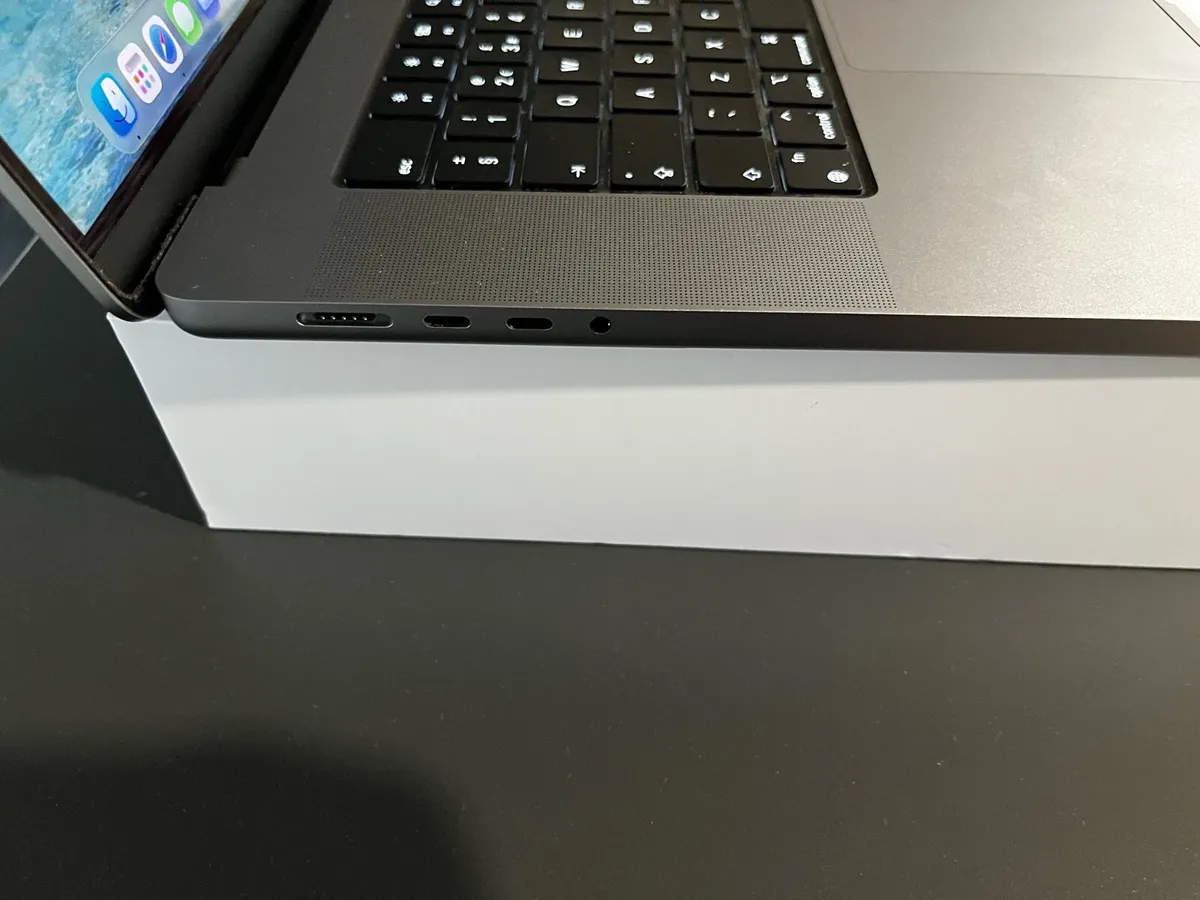 MacBook Pro M2 16” Pro Chip - Image 3